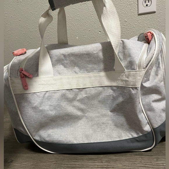 Adidas duffle bag - Picture 3 of 3